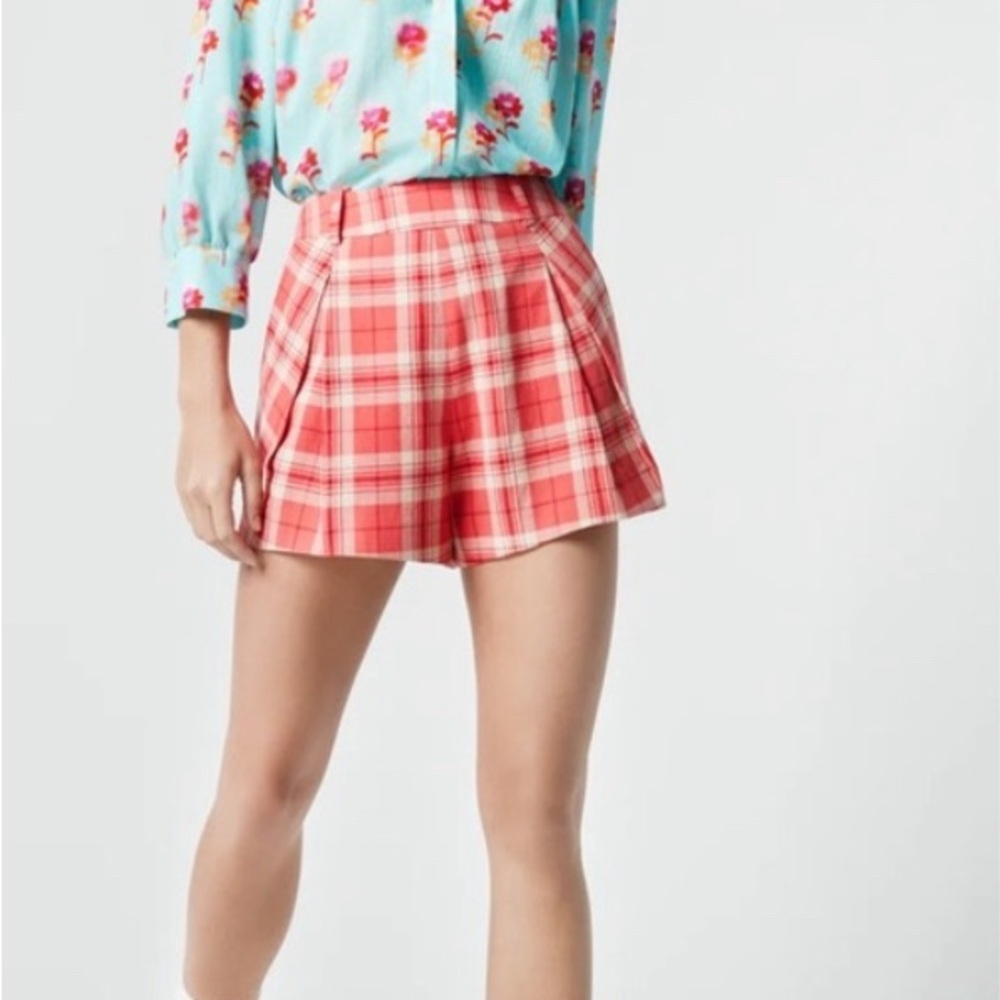 Smythe Pleated Walking Shorts Watermelon Plaid Size 4